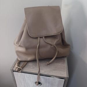 JustFab Faux Leather Taupe Cinch Top Backpack Purse